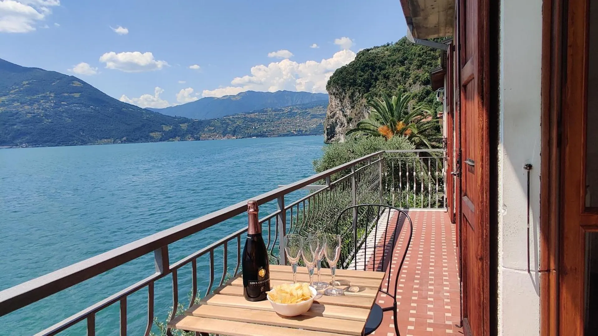 Peaceful Lakefront Marone 0*,  İtalya